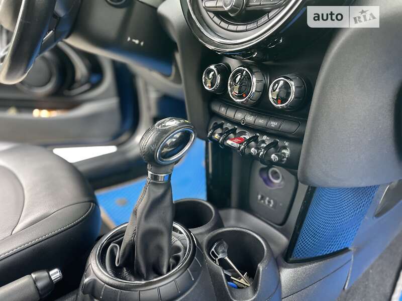 Хетчбек MINI Hatch 2014 в Івано-Франківську