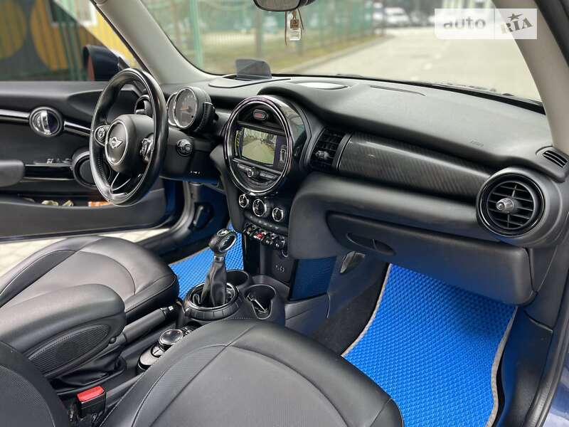 Хетчбек MINI Hatch 2014 в Івано-Франківську