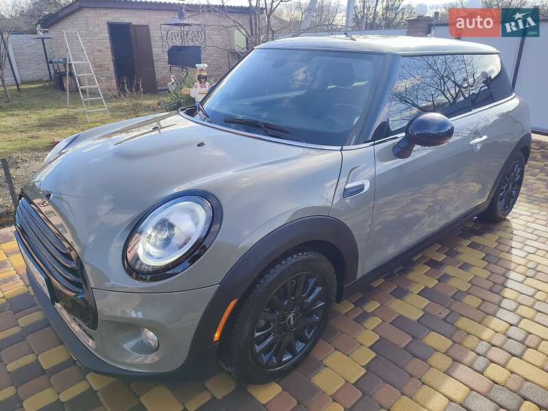 Хетчбек MINI Hatch 2019 в Пирятині