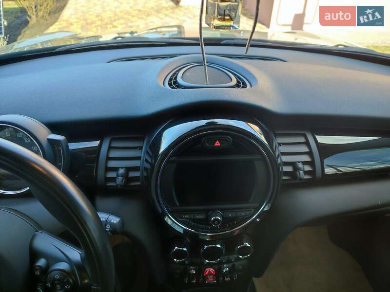 Хетчбек MINI Hatch 2019 в Пирятині