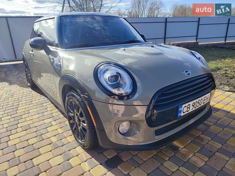 Хэтчбек MINI Hatch 2019 в Пирятине