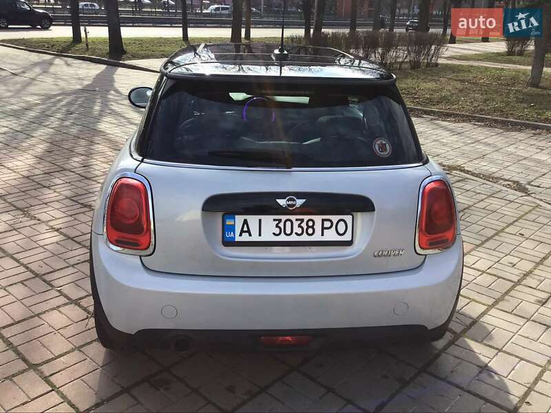 Хэтчбек MINI Hatch 2015 в Киеве