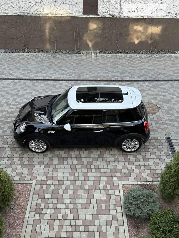 Хетчбек MINI Hatch 2016 в Дніпрі