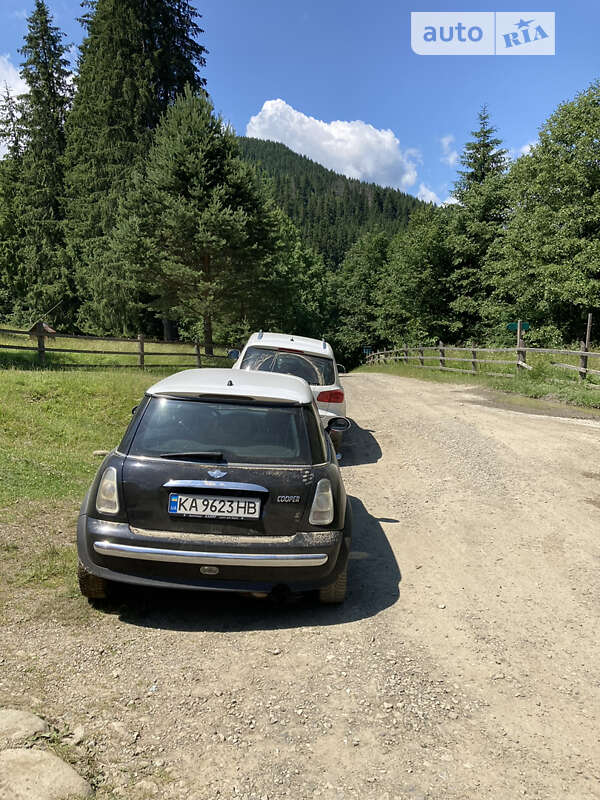 Хэтчбек MINI Hatch 2002 в Киеве