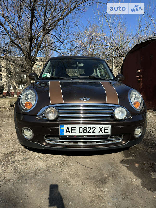 Хэтчбек MINI Hatch 2009 в Черновцах