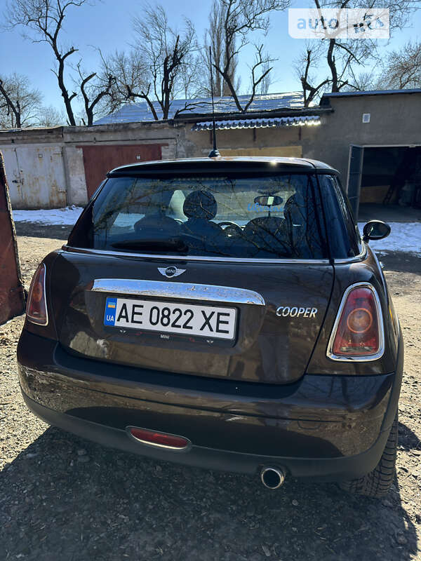 Хэтчбек MINI Hatch 2009 в Черновцах