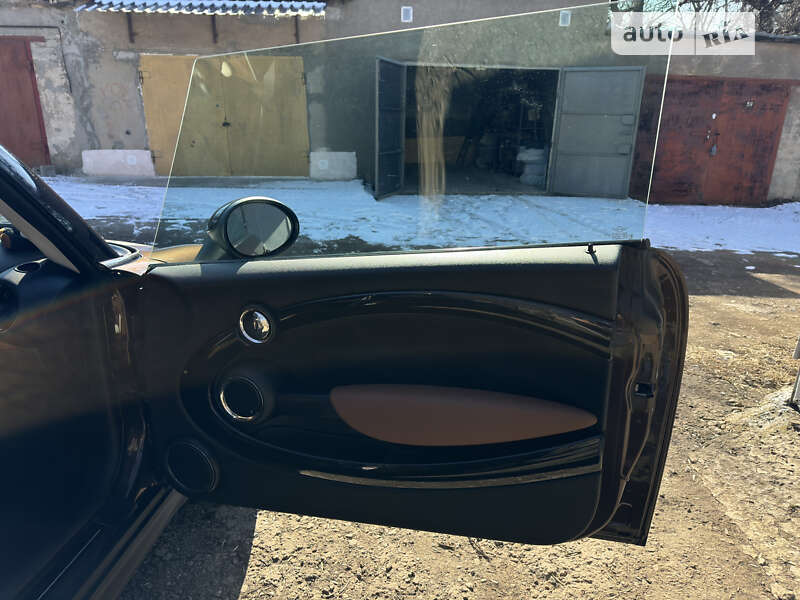 Хэтчбек MINI Hatch 2009 в Черновцах