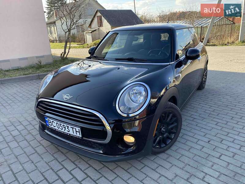 Хэтчбек MINI Hatch 2017 в Львове