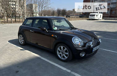 Хэтчбек MINI Hatch 2009 в Черновцах