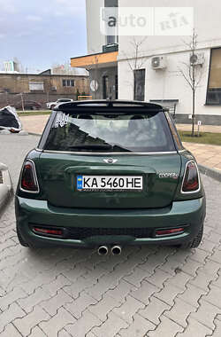 Хетчбек MINI Hatch 2011 в 
