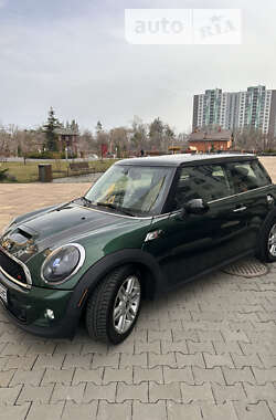 Хетчбек MINI Hatch 2011 в 