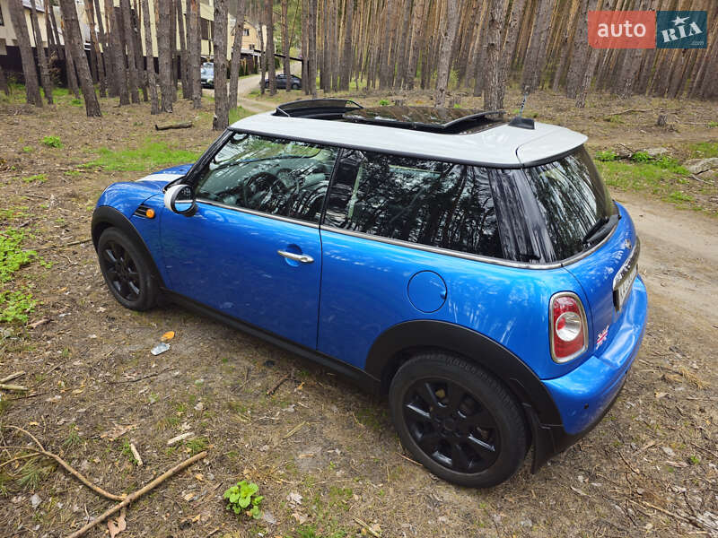 Хетчбек MINI Hatch 2012 в Бучі