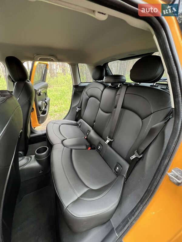 Хетчбек MINI Hatch 2015 в Кропивницькому