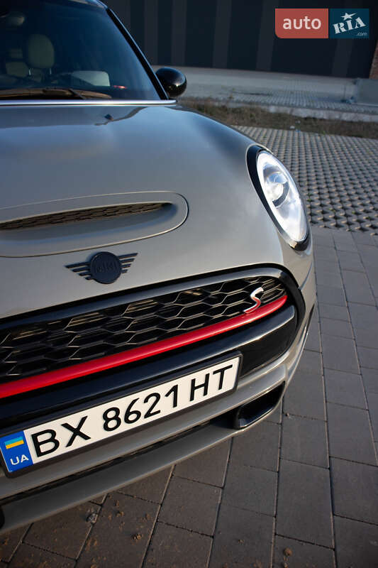 Хэтчбек MINI Hatch 2016 в Киеве