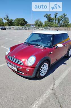 Хетчбек MINI Hatch 2006 в Чернівцях