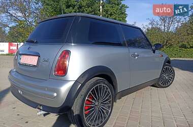 Хэтчбек MINI Hatch 2003 в Косове