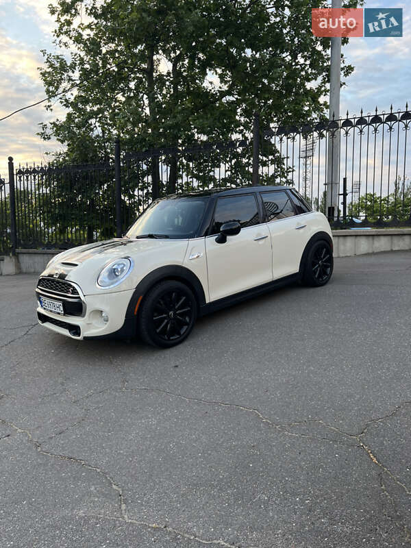 Хетчбек MINI Hatch 2015 в Миколаєві