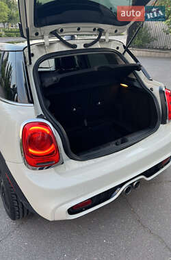 Хэтчбек MINI Hatch 2015 в Николаеве