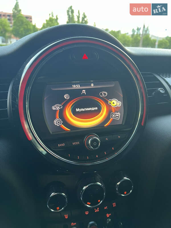Хэтчбек MINI Hatch 2015 в Николаеве