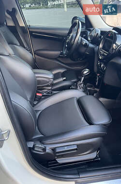 Хэтчбек MINI Hatch 2015 в Николаеве