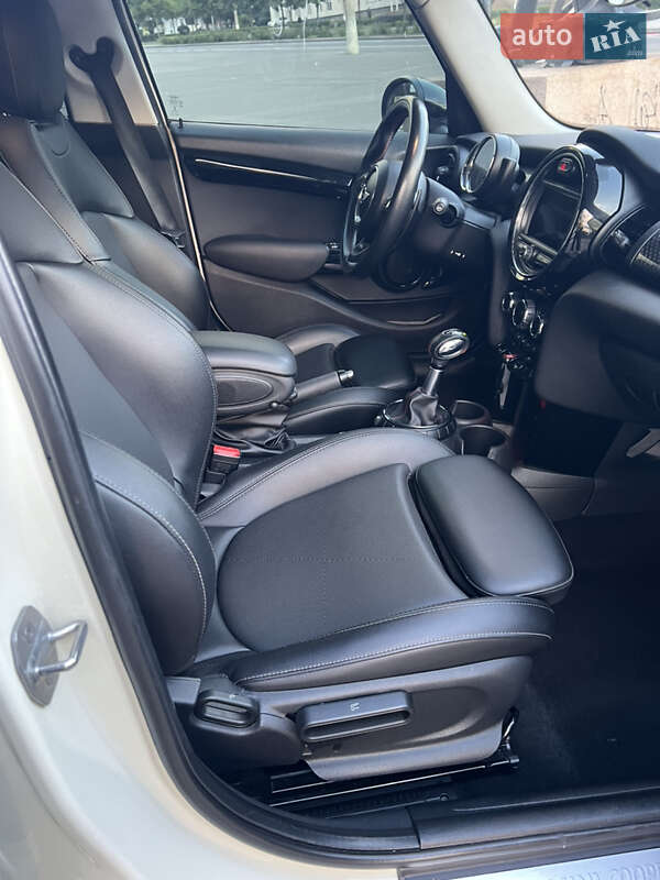 Хетчбек MINI Hatch 2015 в Миколаєві