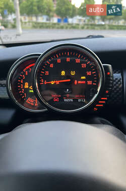 Хэтчбек MINI Hatch 2015 в Николаеве