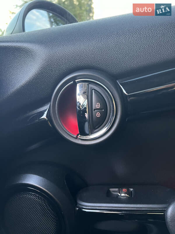 Хетчбек MINI Hatch 2015 в Миколаєві