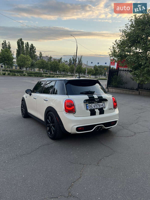 Хетчбек MINI Hatch 2015 в Миколаєві