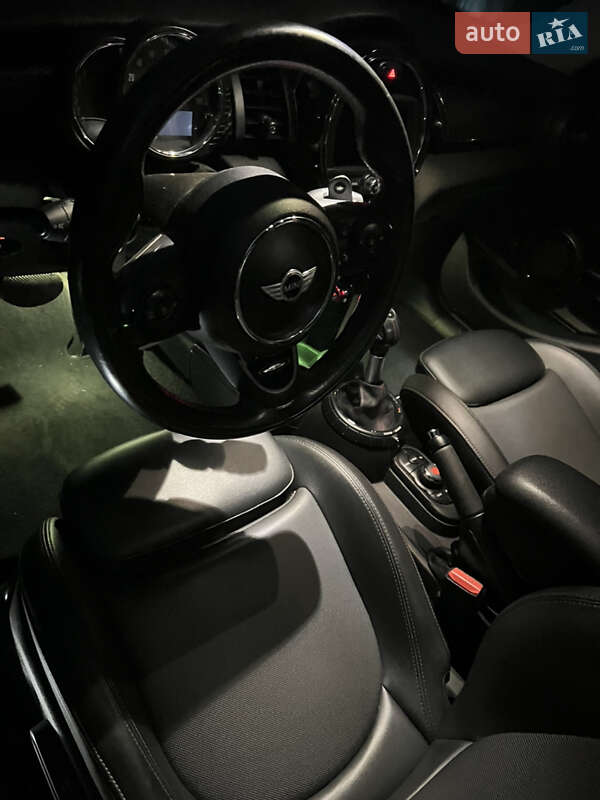 Хетчбек MINI Hatch 2015 в Миколаєві