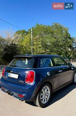 Хетчбек MINI Hatch 2014 в 
