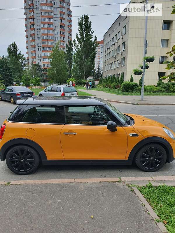 Хетчбек MINI Hatch 2014 в Києві