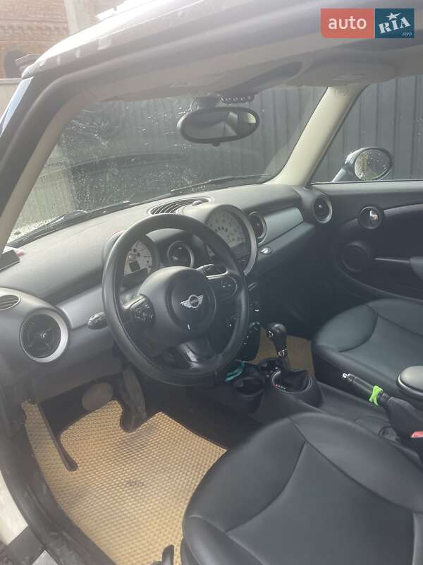 Хетчбек MINI Hatch 2012 в Переяславі