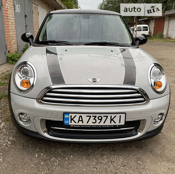 Хетчбек MINI Hatch 2012 в Києві