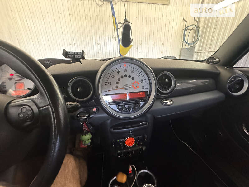 Хетчбек MINI Hatch 2011 в Києві