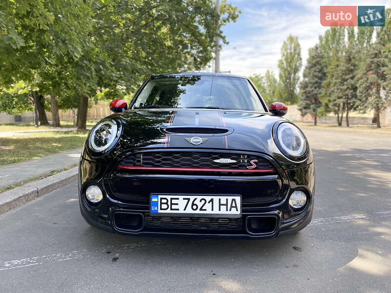 Хетчбек MINI Hatch 2018 в Києві