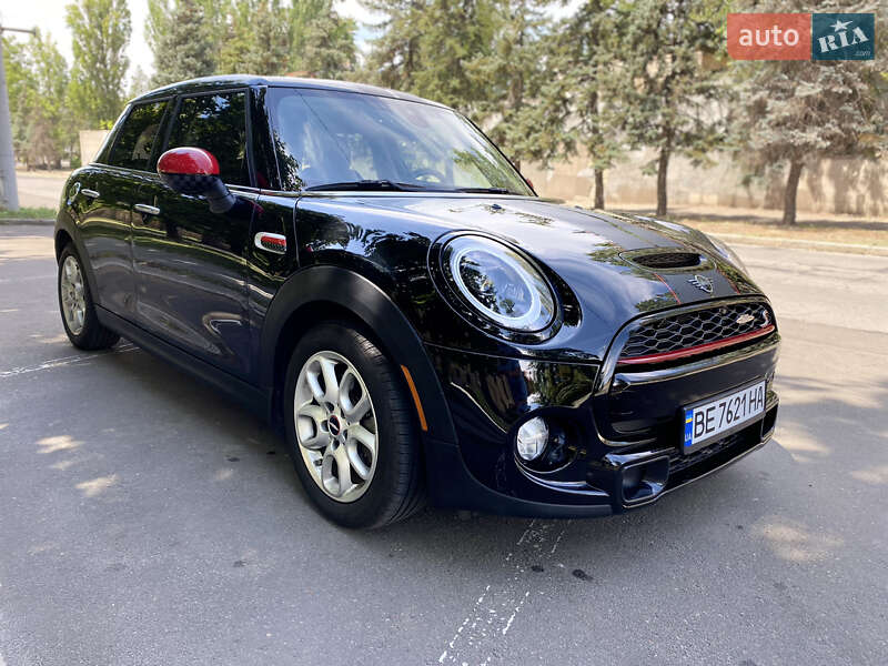 Хетчбек MINI Hatch 2018 в Києві