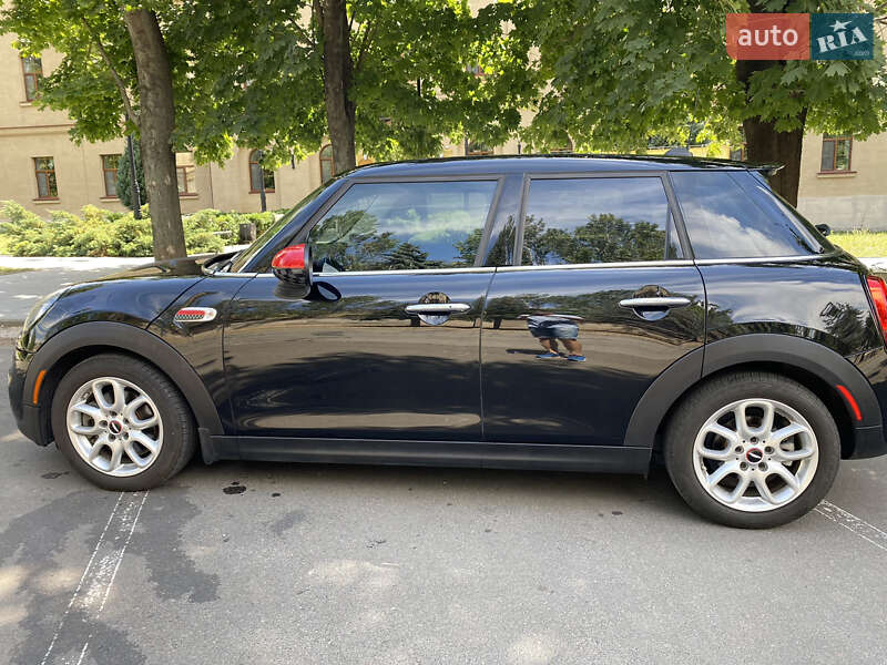 Хетчбек MINI Hatch 2018 в Києві