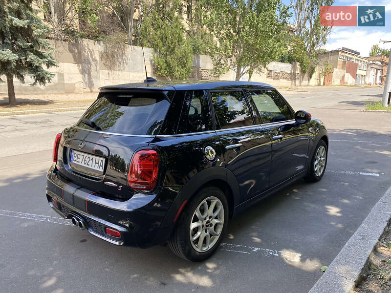 Хетчбек MINI Hatch 2018 в Києві