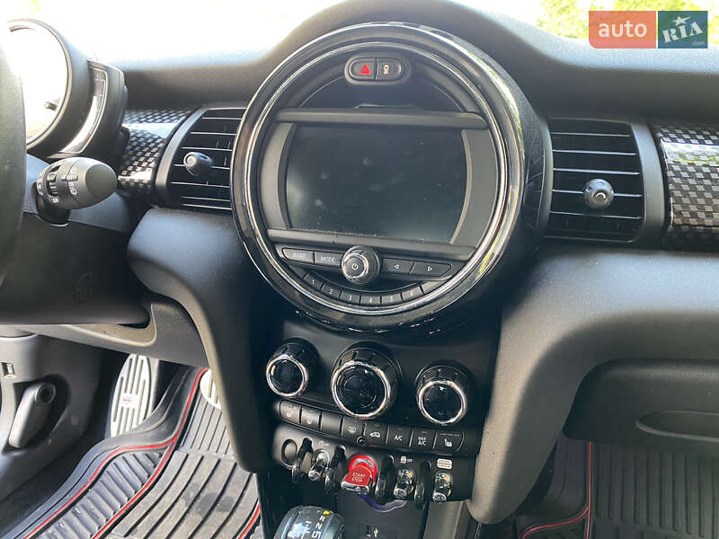 Хетчбек MINI Hatch 2018 в Києві