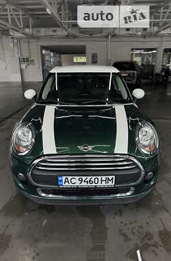 Хэтчбек MINI Hatch 2015 в Луцке