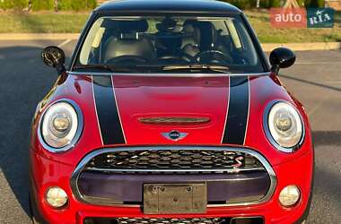 Хетчбек MINI Hatch 2015 в 
