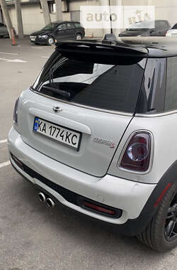 Хэтчбек MINI Hatch 2013 в Киеве