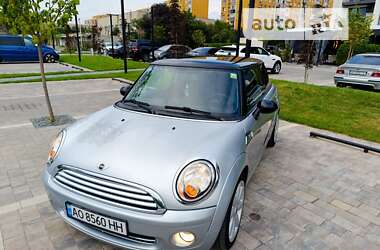 Хэтчбек MINI Hatch 2007 в Ужгороде