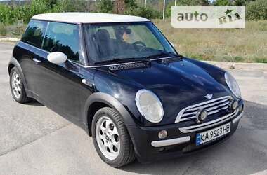 Хэтчбек MINI Hatch 2002 в Малине