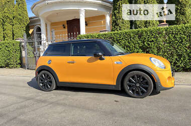 Хэтчбек MINI Hatch 2014 в Киеве