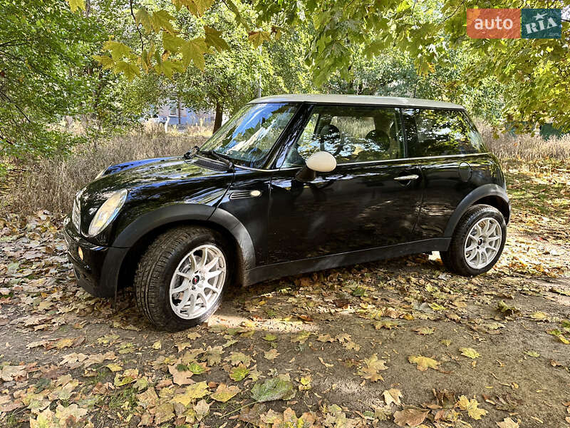 Хетчбек MINI Hatch 2004 в Миколаєві