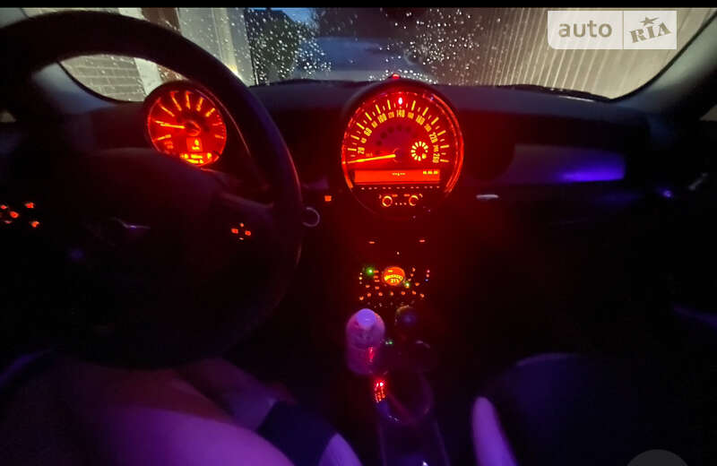 Хетчбек MINI Hatch 2012 в Києві