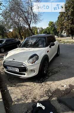 Хетчбек MINI Hatch 2014 в Запоріжжі