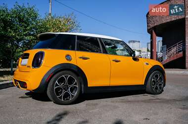 Хэтчбек MINI Hatch 2015 в 