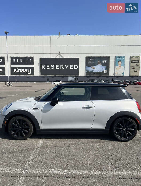 Хэтчбек MINI Hatch 2017 в Киеве